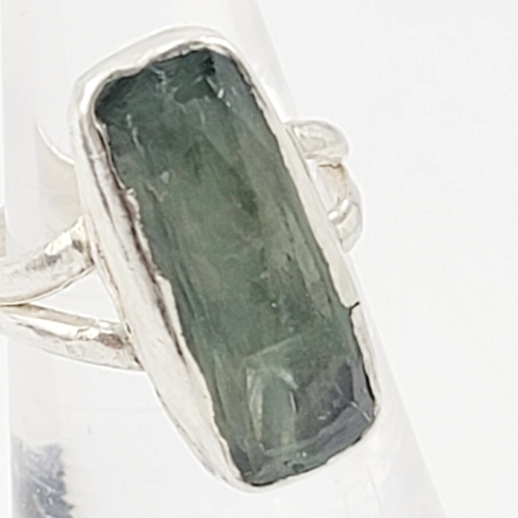 GREEN KYANITE RING HANDMADE IN STERLING SILVER METAL SIZE 7 - Picture 3 of 5